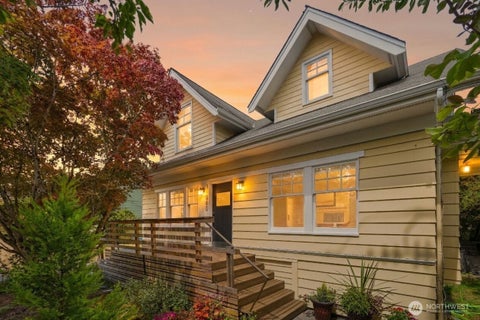 Photo of 360 Howe Street, Seattle, WA 98109 (MLS # 2562815)