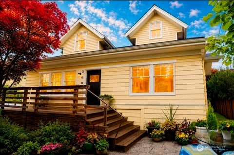 Photo of 360 Howe Street, Seattle, WA 98109 (MLS # 2562815)