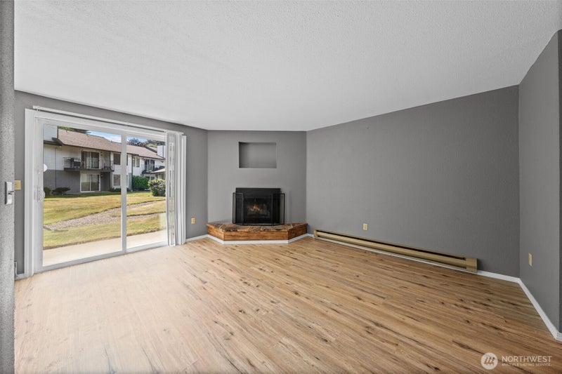 1868 Central Place S 59