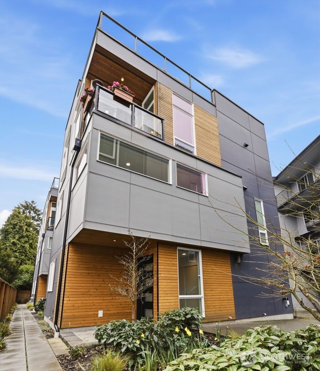 Photo of 1926 Ferry Avenue SW, Seattle, WA 98116 (MLS # 2483198)