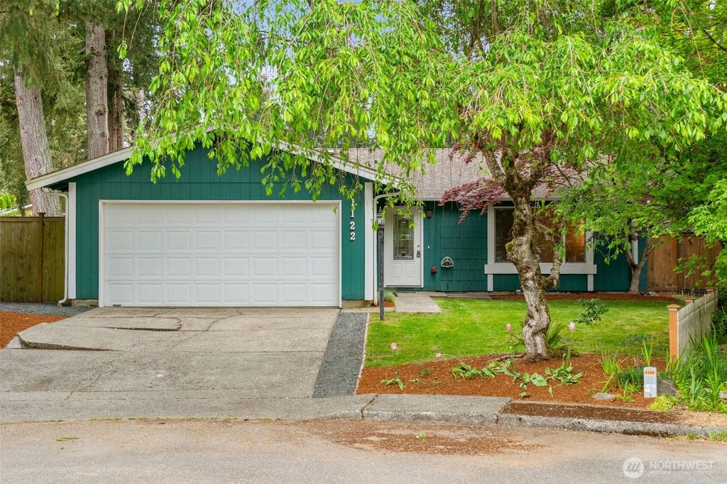 Photo of 1122 39th Court SE, Tumwater, WA 98501 (MLS # 2520444)