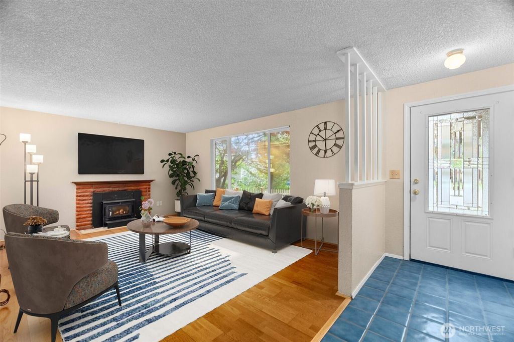 Photo of 1122 39th Court SE, Tumwater, WA 98501 (MLS # 2520444)