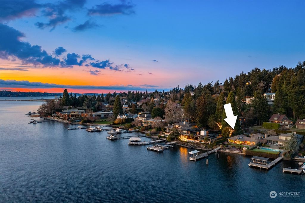 Photo of 3425 67th Avenue SE, Mercer Island, WA 98040 (MLS # 2038273)
