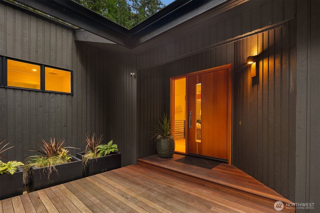 Photo of 5017 228th Avenue NE, Redmond, WA 98053 (MLS # 2376158)