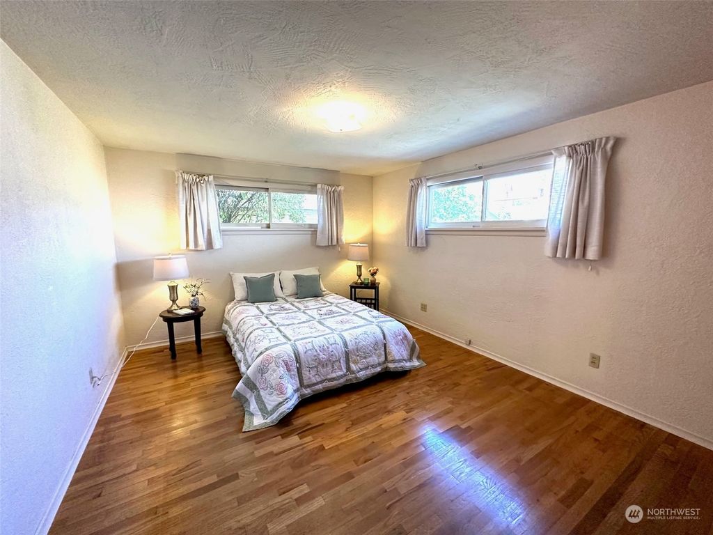 listing image 9360431501328257968