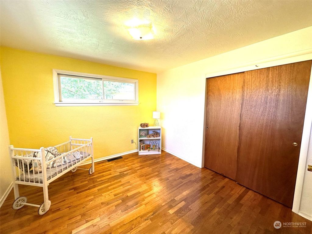 listing image 9365437346311257112