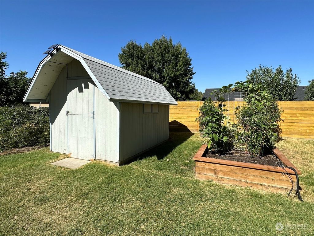 listing image 9361234277842521814