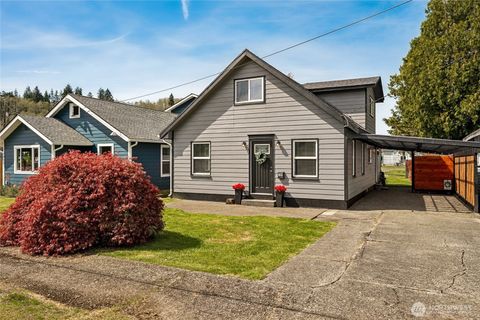 Photo of 1413 Lincoln Street, Hoquiam, WA 98550 (MLS # 2510471)
