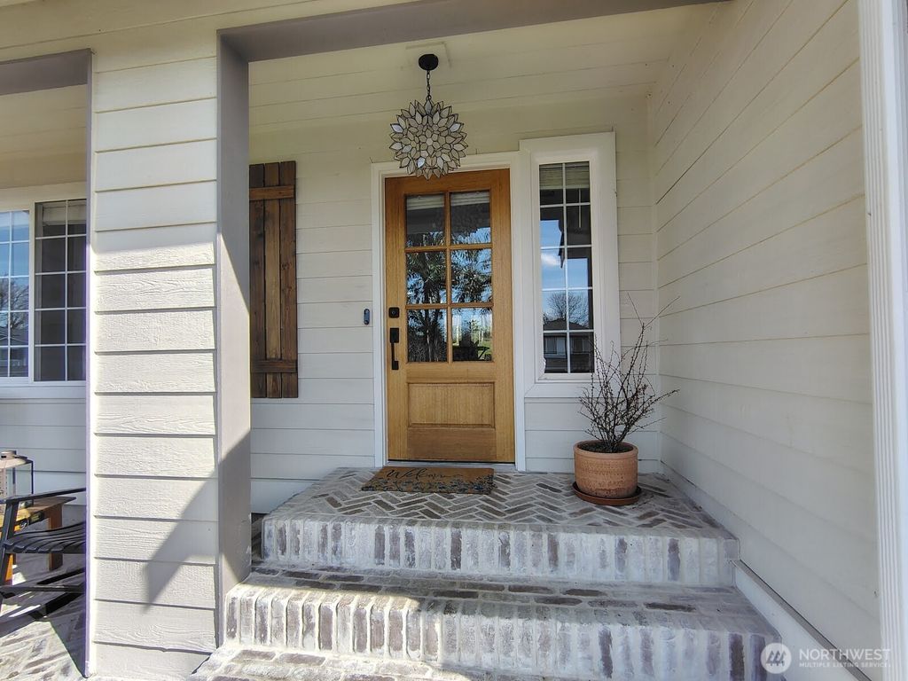 Photo of 25806 203rd Avenue SE, Covington, WA 98042 (MLS # 2498085)