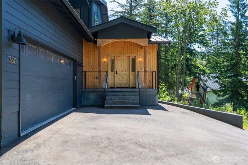 760 Chuckanut Drive