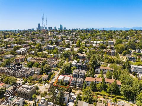 Photo of 205 26th Avenue E, Seattle, WA 98112 (MLS # 2552318)