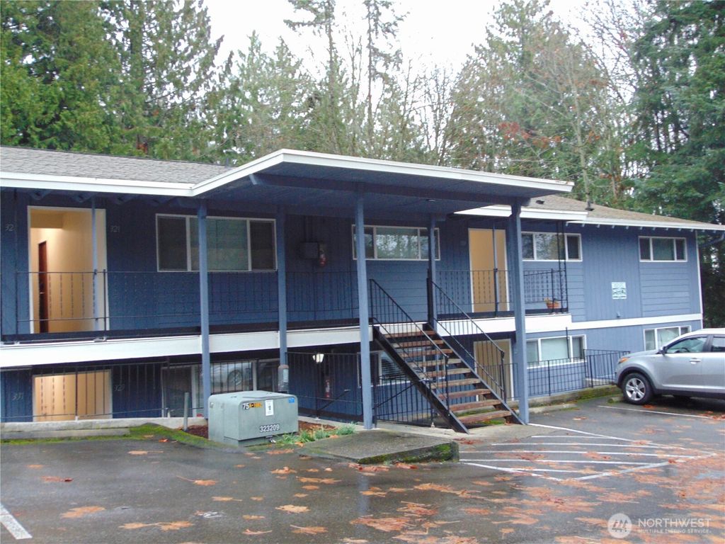 Photo of 303 Poppy Road, Bothell, WA 98012 (MLS # 2456005)