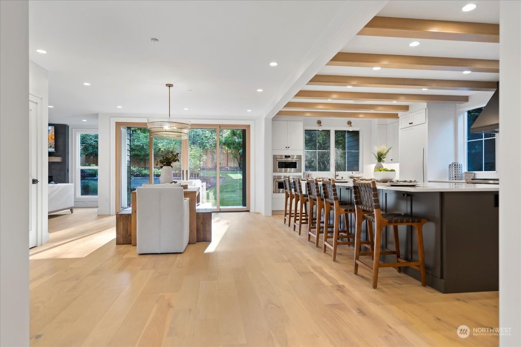 Photo of 2039 77th Avenue NE, Medina, WA 98039 (MLS # 2065180)