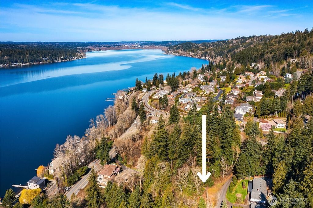 Photo of 11 XX 205th Avenue NE, Sammamish, WA 98074 (MLS # 2428926)