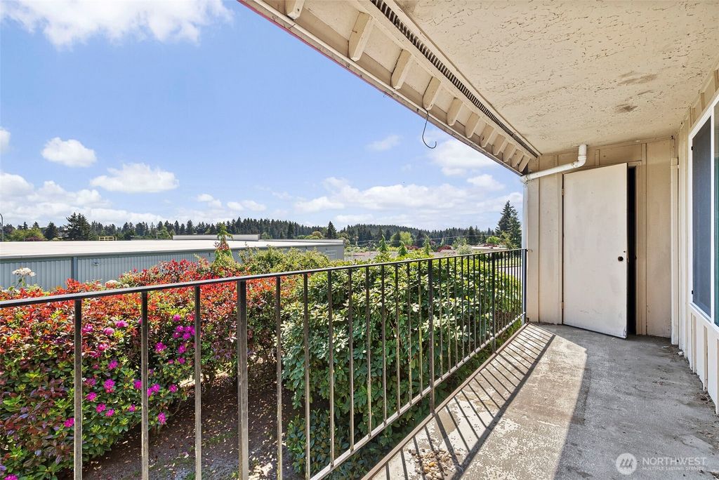 Photo of 1003 S Pearl Street #B15, Tacoma, WA 98465 (MLS # 2525567)