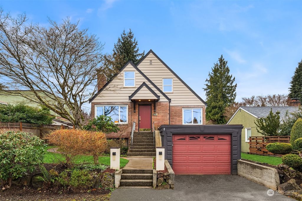 Photo of 10019 32nd Avenue NE, Seattle, WA 98125 (MLS # 2204752)