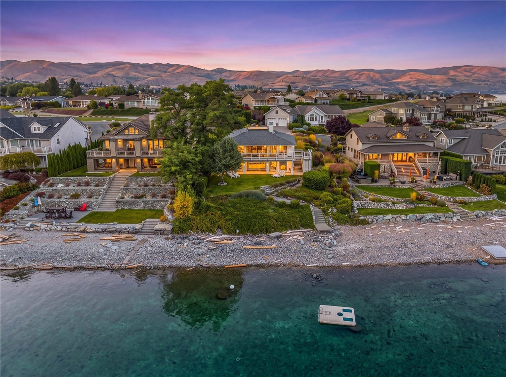 Photo of 238 Manson View Drive, Manson, WA 98831 (MLS # 2594683)