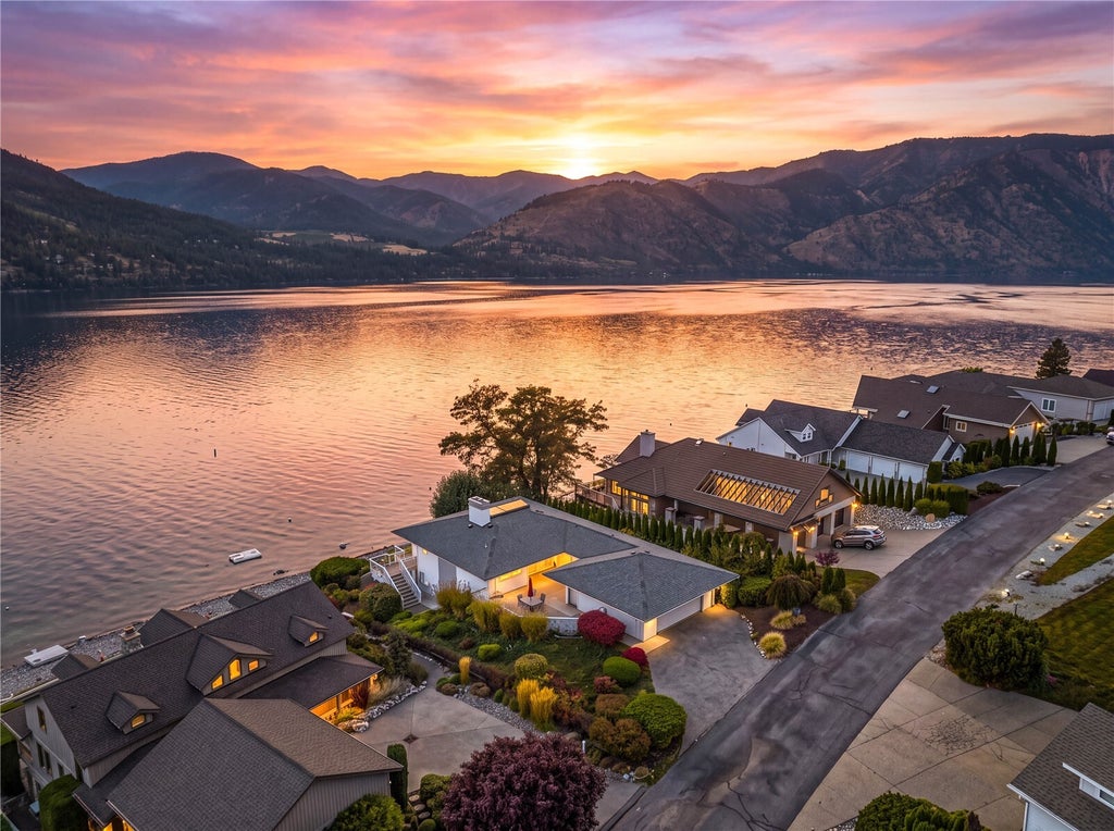 Photo of 238 Manson View Drive, Manson, WA 98831 (MLS # 2594683)
