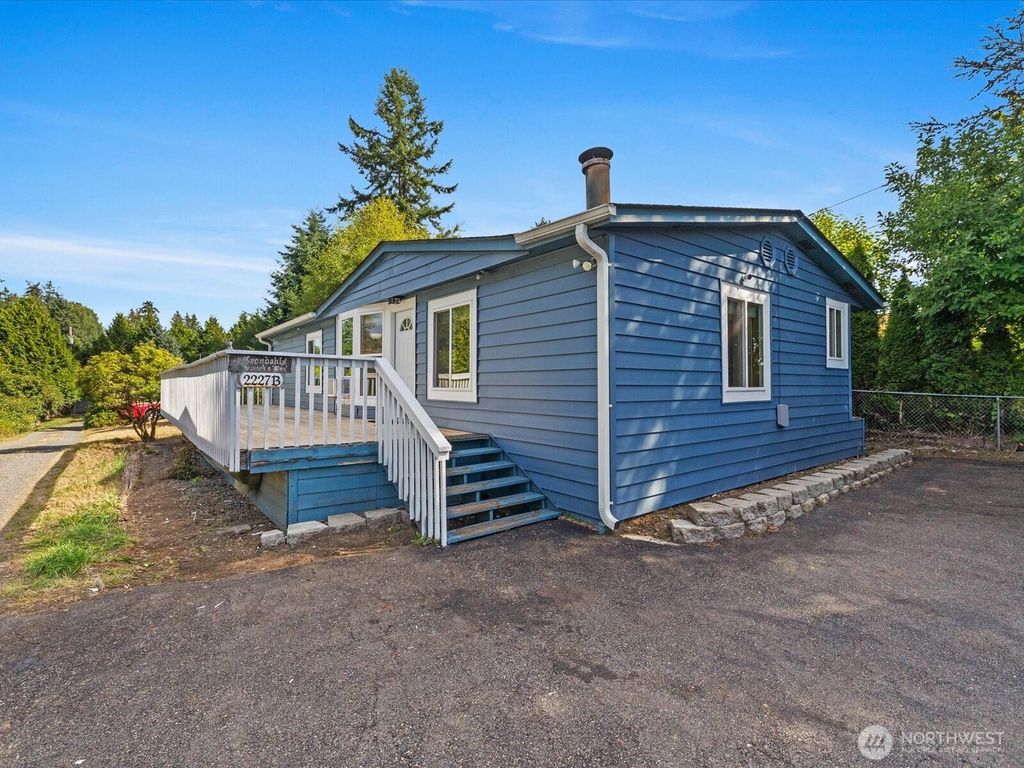 Photo of 2227 116th Street SE #B, Everett, WA 98208 (MLS # 2425032)