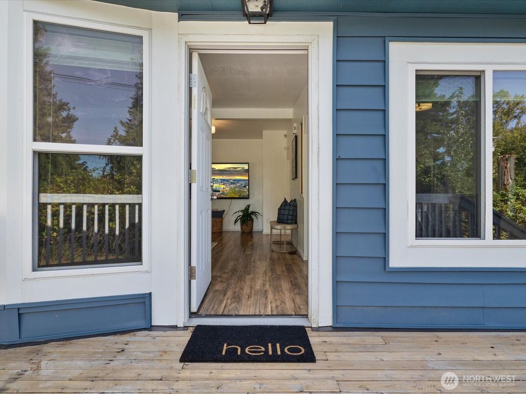 Photo of 2227 116th Street SE #B, Everett, WA 98208 (MLS # 2425032)