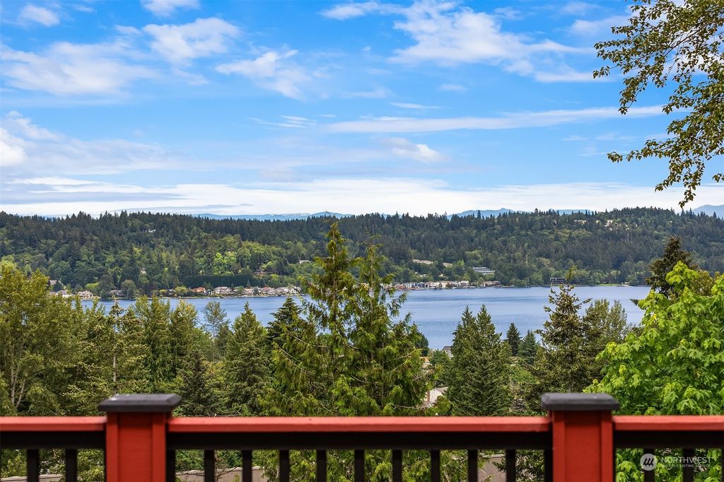 Photo of 4948 Alpen Glow Place NW, Issaquah, WA 98027 (MLS # 2248539)