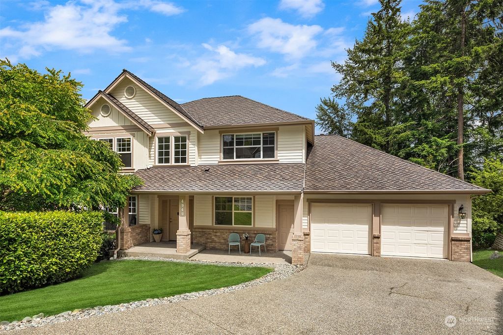 Photo of 4948 Alpen Glow Place NW, Issaquah, WA 98027 (MLS # 2248539)