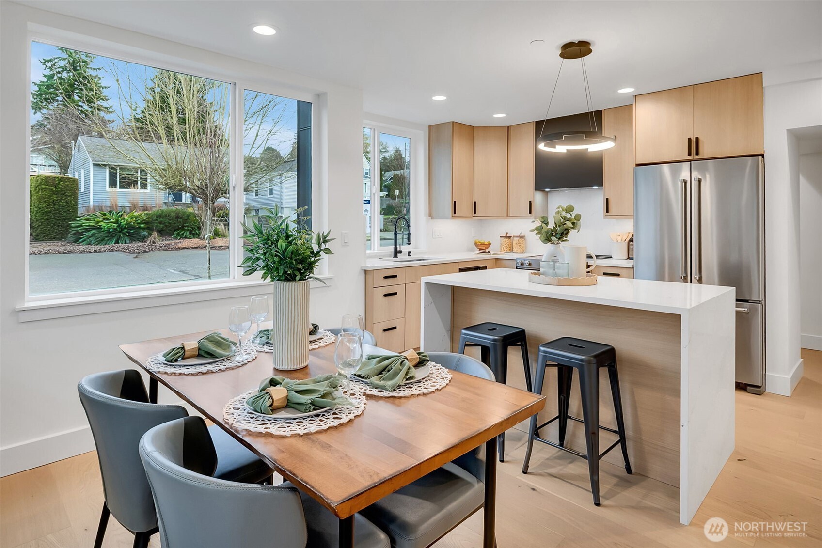 6400 Fauntleroy Way SW