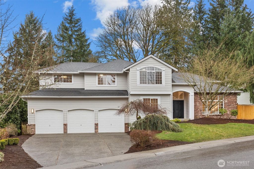 Photo of 15347 NE 66th Court, Redmond, WA 98052 (MLS # 2331404)