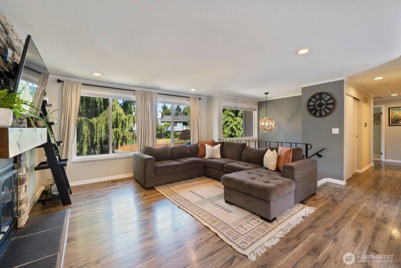 12906 87th Ave NE