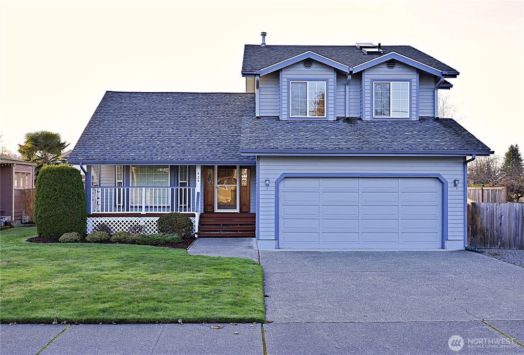 Photo of 424 16th Street SW, Puyallup, WA 98371 (MLS # 2458720)
