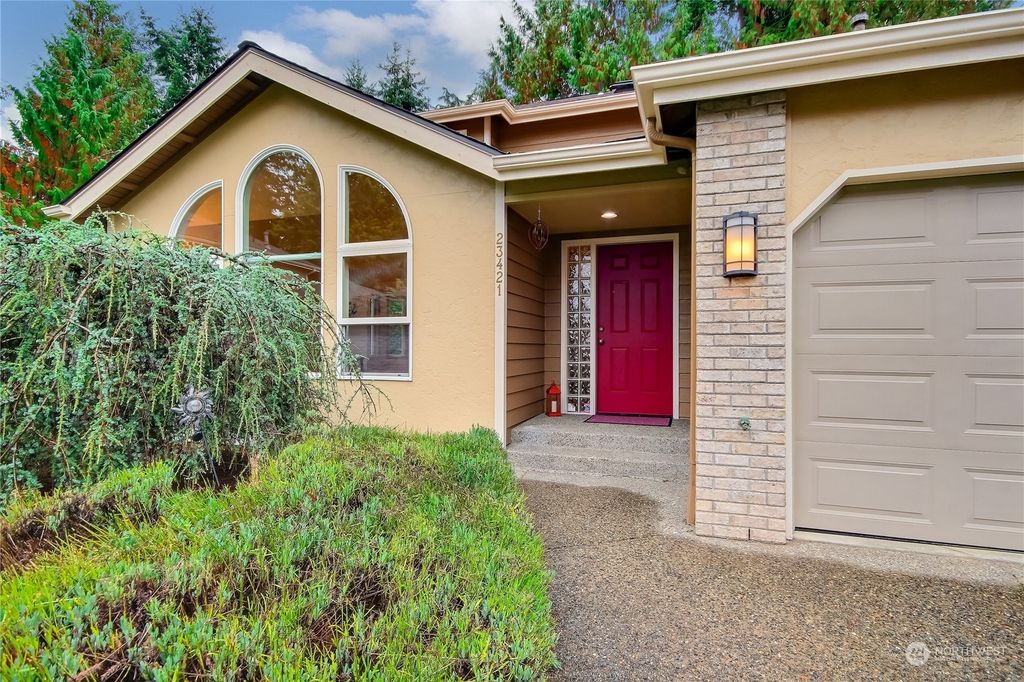 Photo of 23421 134th Lane SE, Kent, WA 98042 (MLS # 2302902)
