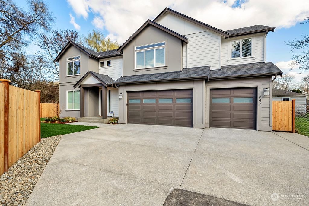 Photo of 11842 44th Avenue S, Tukwila, WA 98168 (MLS # 2201659)