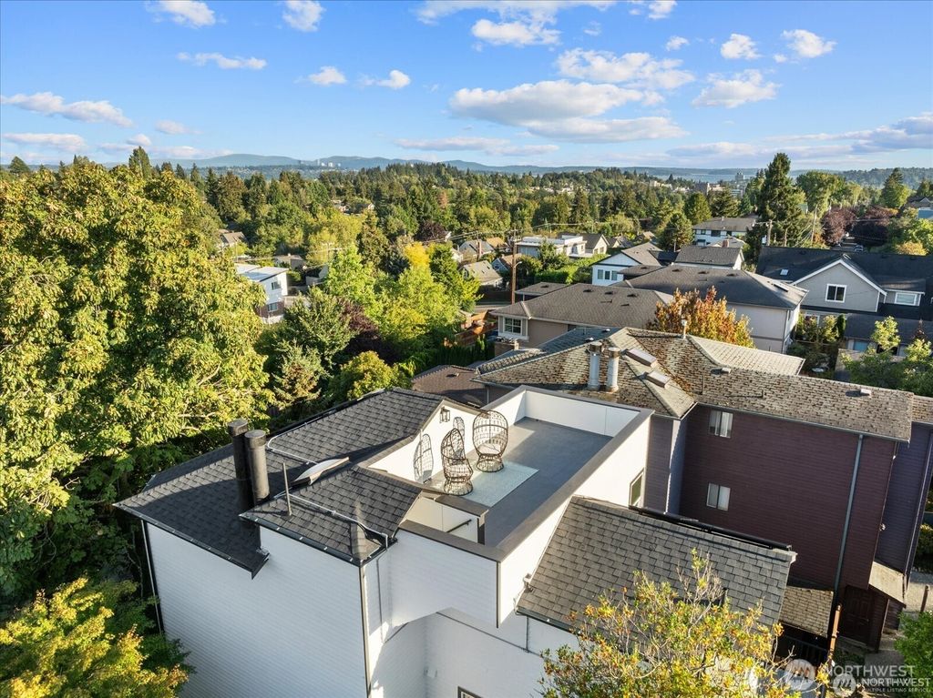 Photo of 6525 37th Avenue NE, Seattle, WA 98115 (MLS # 2333147)