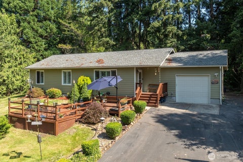 Photo of 320 Haussler Road, Kelso, WA 98626 (MLS # 2554955)