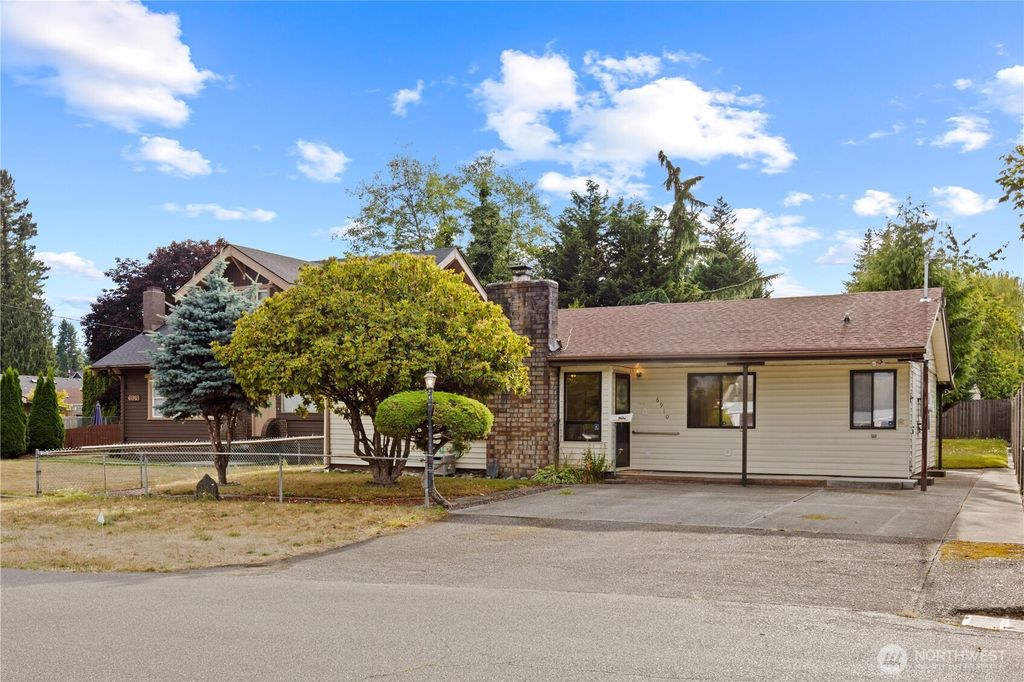 Photo of 6910 Colby Avenue, Everett, WA 98203 (MLS # 2423672)