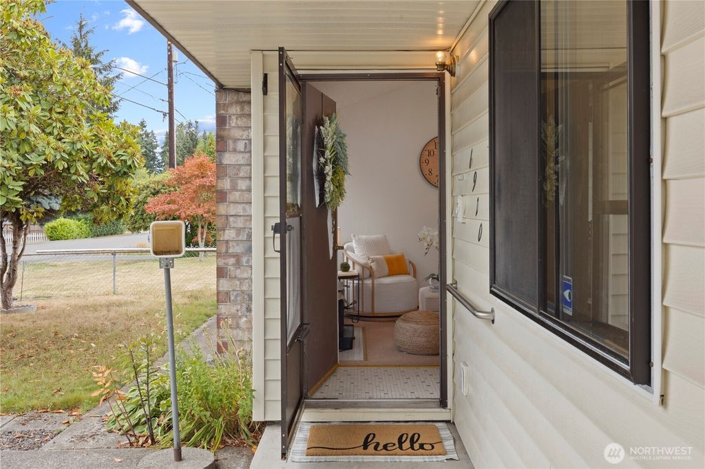 Photo of 6910 Colby Avenue, Everett, WA 98203 (MLS # 2423672)