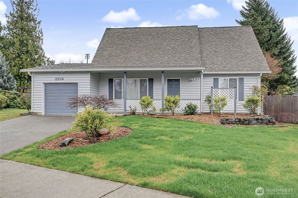 Photo of 3214 Pike Street SE, Auburn, WA 98002 (MLS # 2494606)