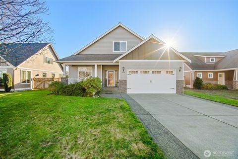 Photo of 1648 Scenic Place, Lynden, WA 98264 (MLS # 2466158)
