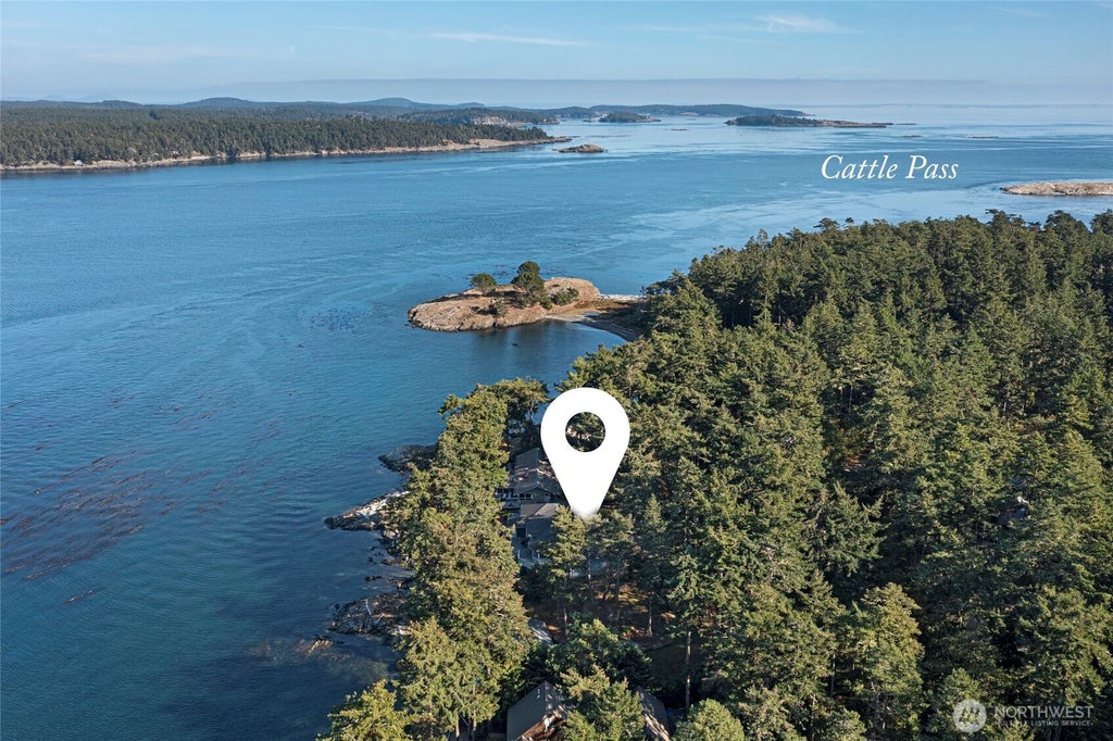 Photo of 254 Vista Way, Friday Harbor, WA 98250 (MLS # 2586245)