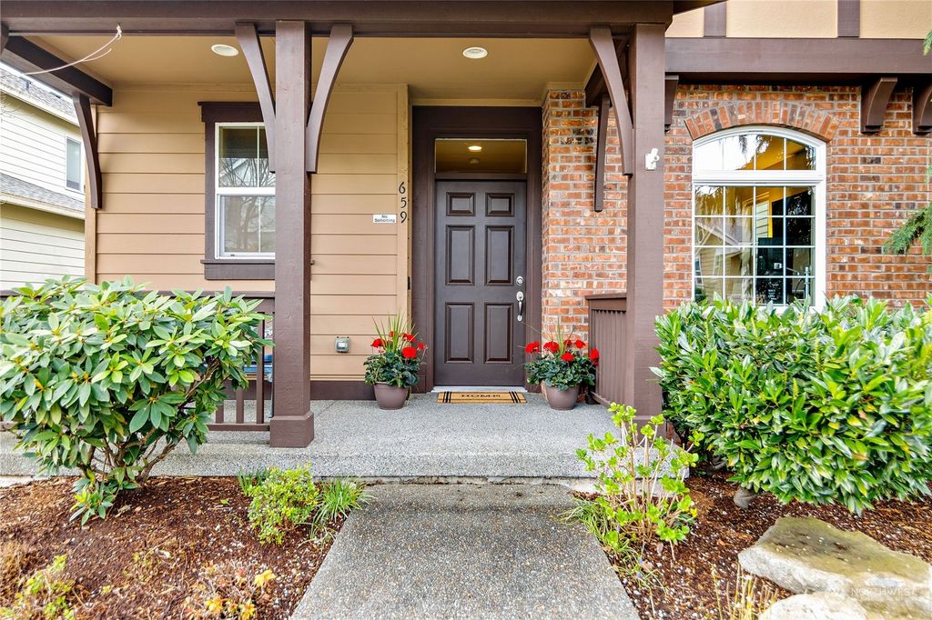 Photo of 659 Lyons Avenue NE, Renton, WA 98059 (MLS # 2054737)