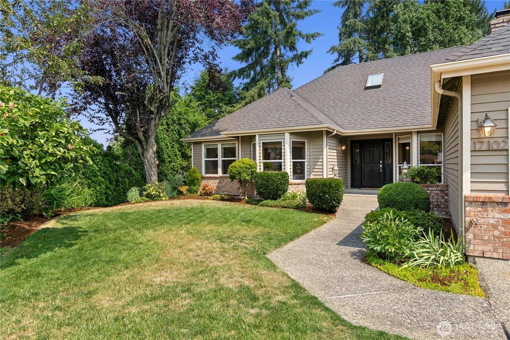 Photo of 17102 NE 37th Place, Bellevue, WA 98008 (MLS # 2565381)