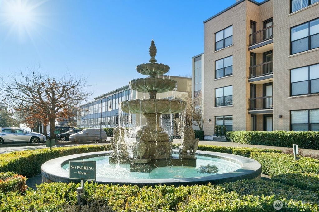 Photo of 201 Galer Street #442, Seattle, WA 98109 (MLS # 2472050)