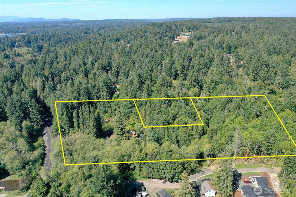 Photo of 6015 Whitmore Drive NW, Gig Harbor, WA 98335 (MLS # 2578986)