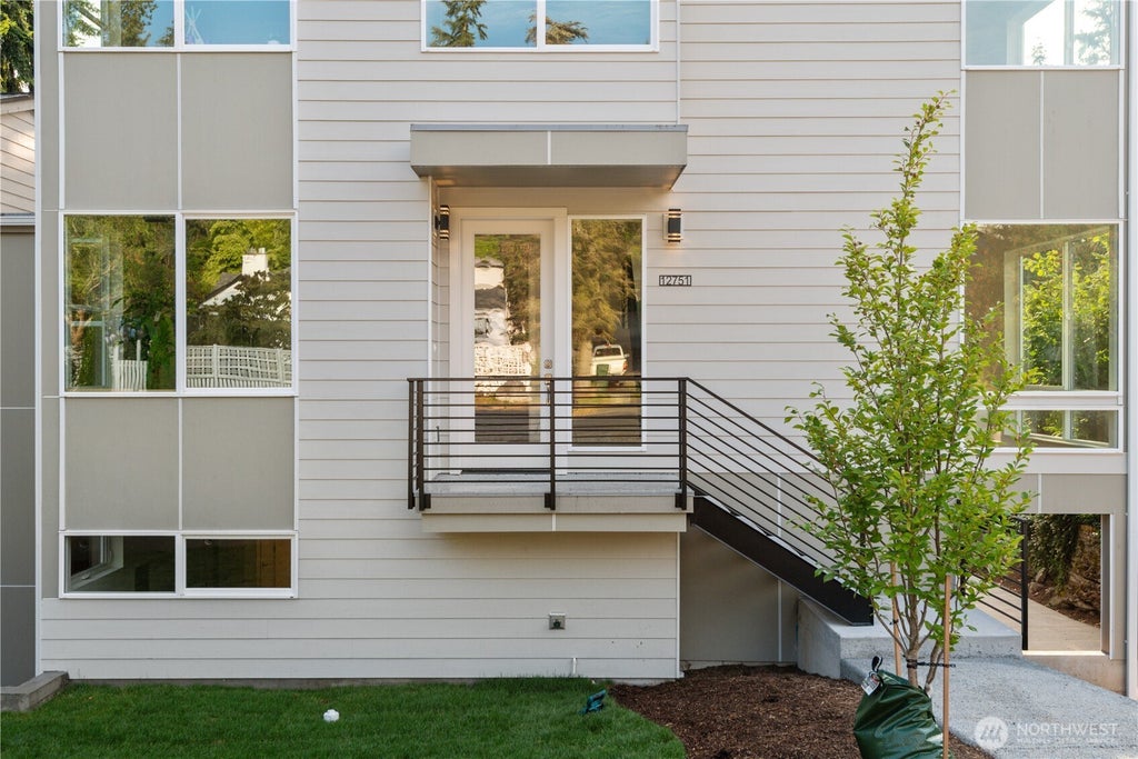 Photo of 12751 37th Avenue NE, Seattle, WA 98125 (MLS # 2582735)