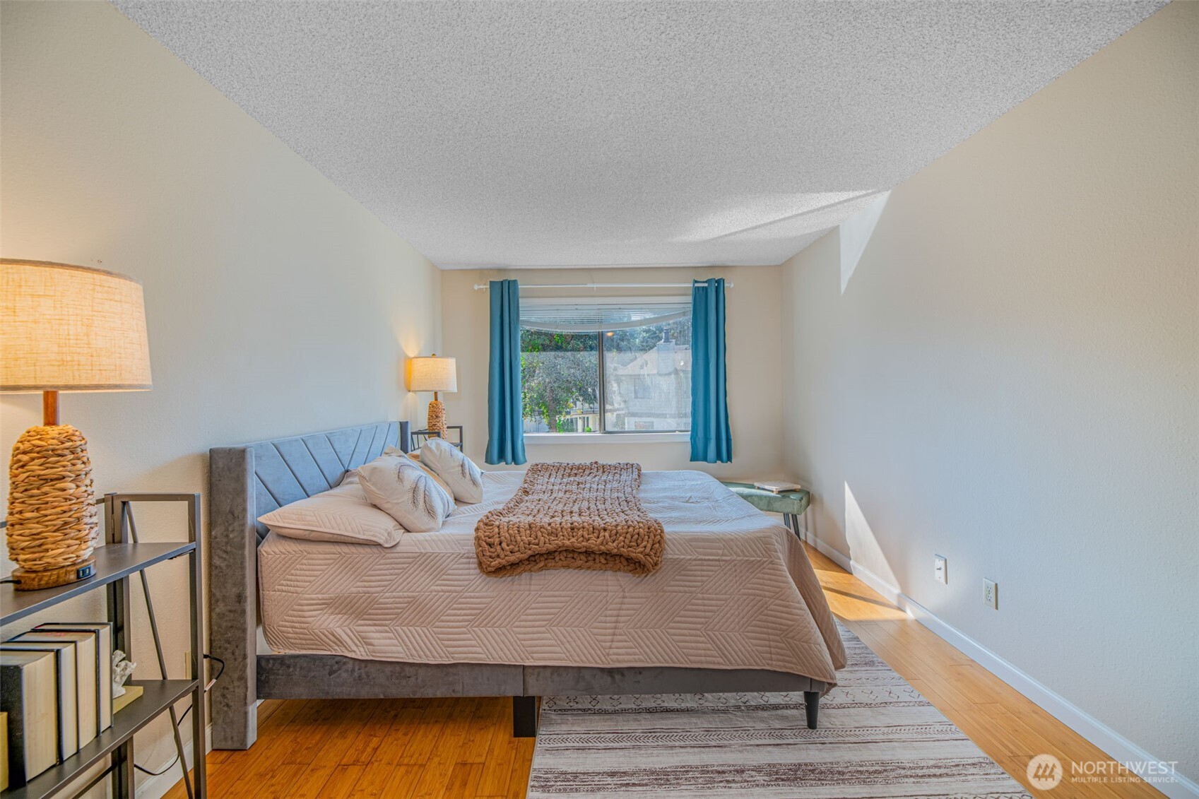 Kent, Washington 98030, United States, 2 Bedrooms Bedrooms, ,2 BathroomsBathrooms,Residential,Active,217027