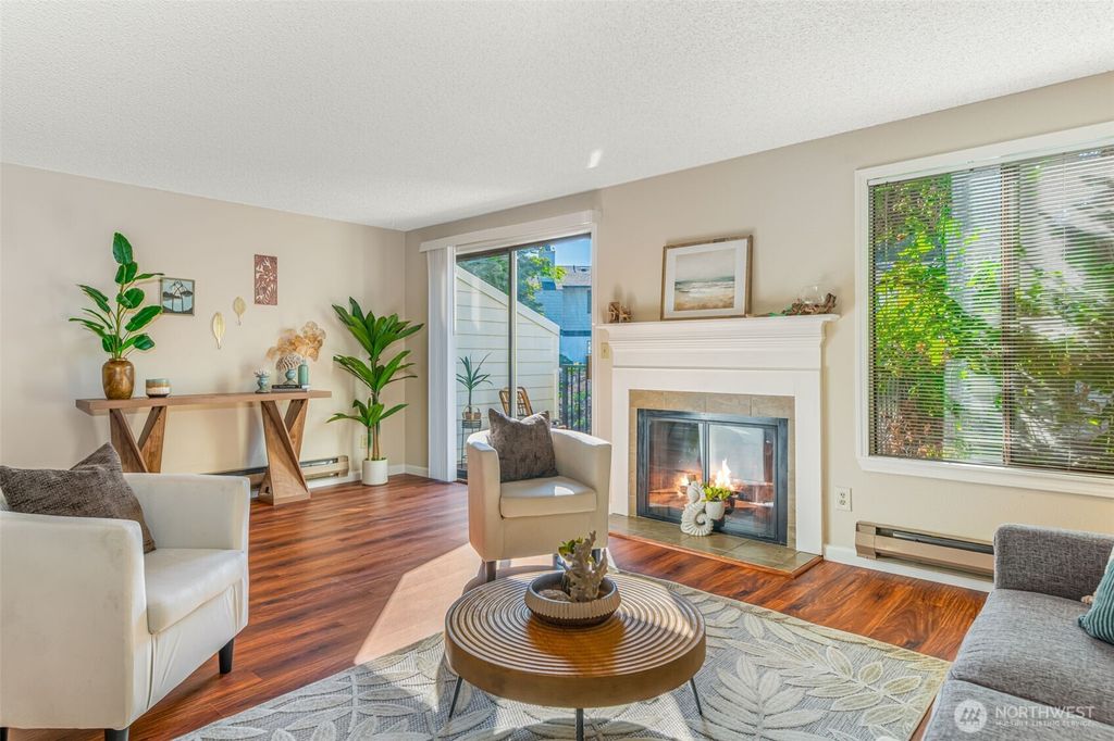 Photo of 1804 Maple Lane Ln S #B11, Kent, WA 98030 (MLS # 2435306)