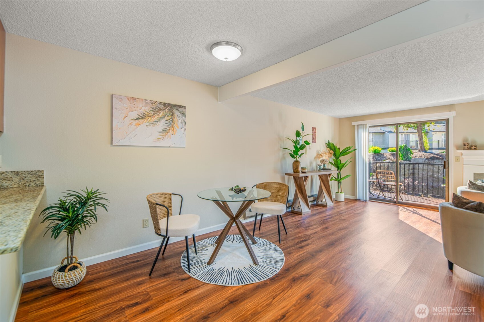 Kent, Washington 98030, United States, 2 Bedrooms Bedrooms, ,2 BathroomsBathrooms,Residential,Active,217027