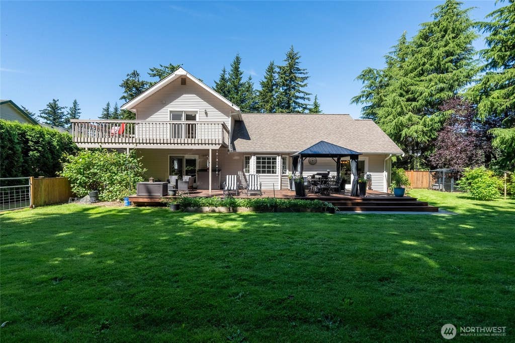 Photo of 6898 Golf View Drive, Lynden, WA 98264 (MLS # 2535323)