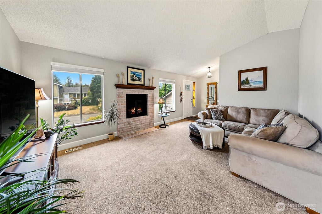 Photo of 25846 185th Place SE, Covington, WA 98042 (MLS # 2562387)
