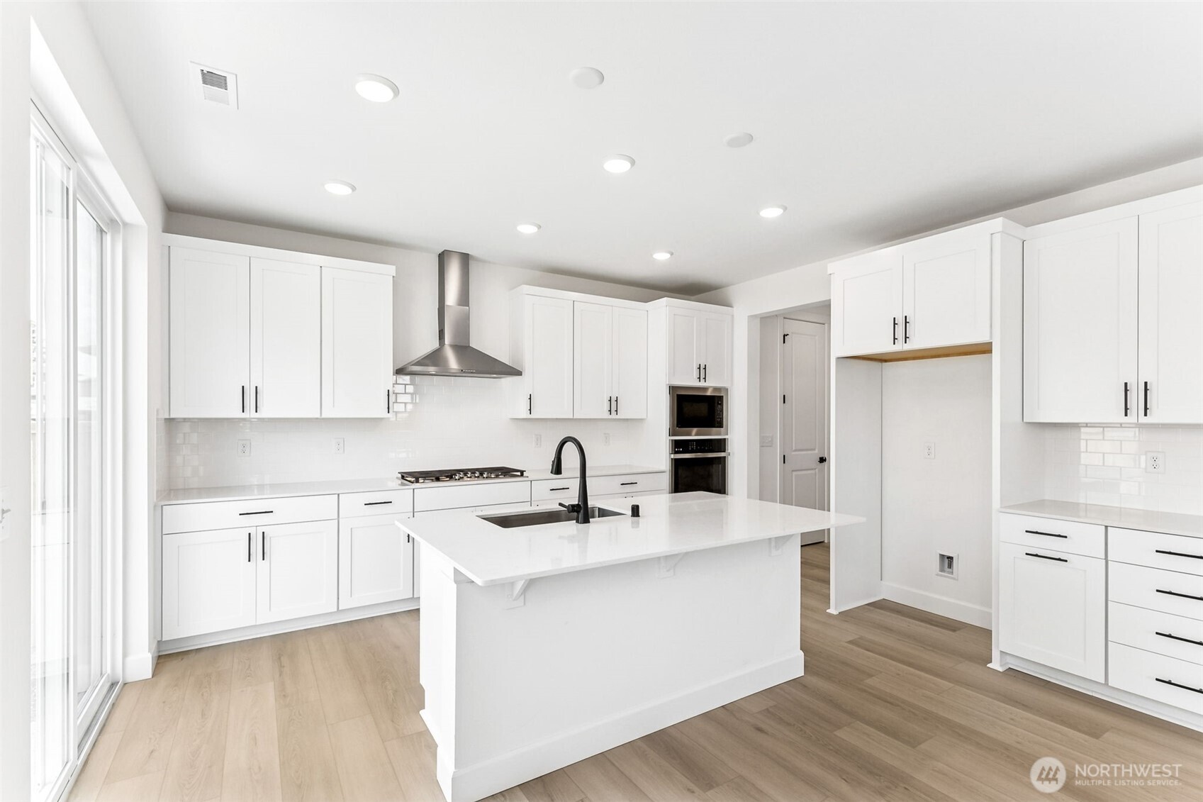 2413 Barn Door Court 44